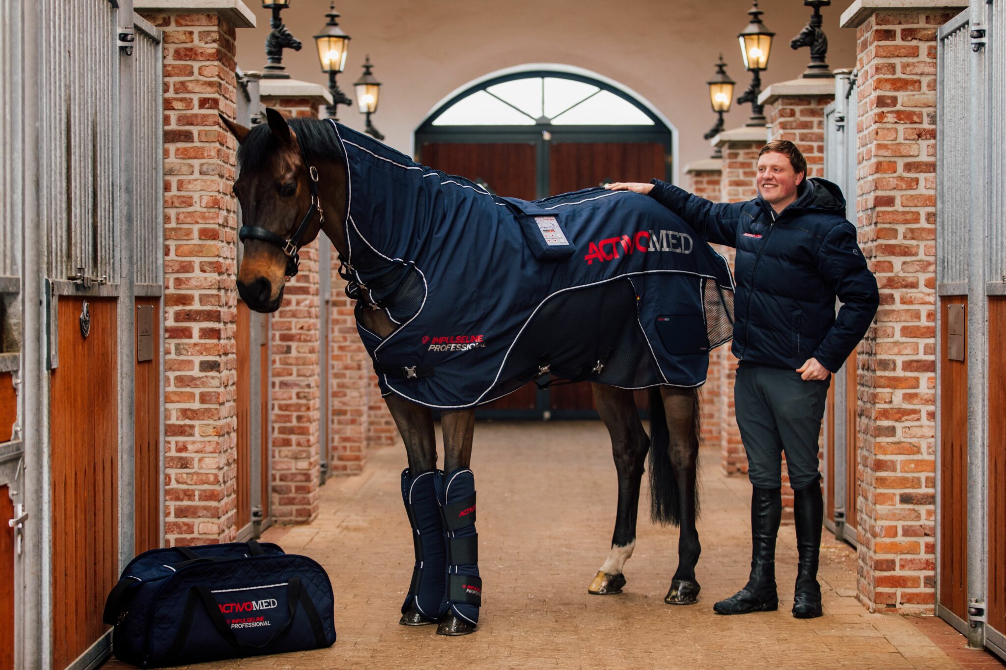 COMBI PRO BLANKET BLUE Equine Therapy International